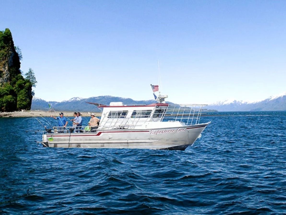 Multi-Day Fishing and Crabbing Charter near the Beautiful Misty Fjords